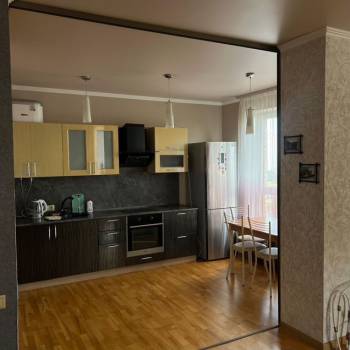 Продается 1-комнатная квартира, 50 м²