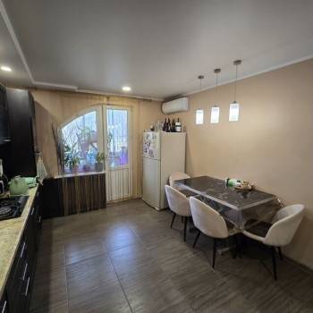 Продается Многокомнатная квартира, 96,4 м²