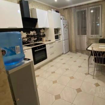 Сдается 1-комнатная квартира, 38 м²