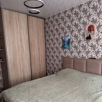 Продается 1-комнатная квартира, 37 м²