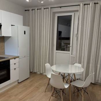 Сдается 1-комнатная квартира, 44 м²