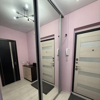 Продается 1-комнатная квартира, 47 м²