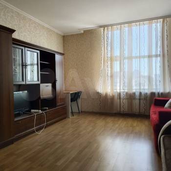 Сдается 1-комнатная квартира, 40 м²