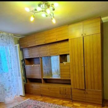 Продается 1-комнатная квартира, 32 м²