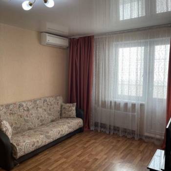 Сдается 1-комнатная квартира, 40 м²