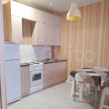 Сдается 1-комнатная квартира, 42 м²