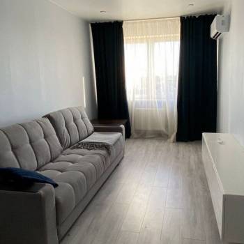 Сдается 1-комнатная квартира, 42 м²