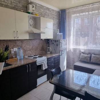 Сдается 1-комнатная квартира, 37 м²