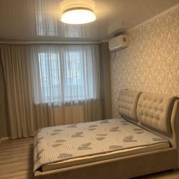 Сдается 1-комнатная квартира, 42 м²