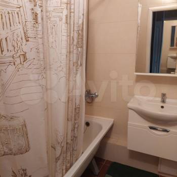 Сдается 1-комнатная квартира, 42 м²