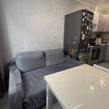 Продается 1-комнатная квартира, 35 м²