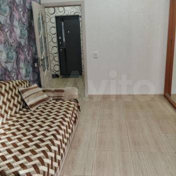 Продается 1-комнатная квартира, 43 м²
