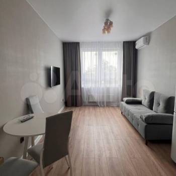 Сдается 1-комнатная квартира, 38 м²