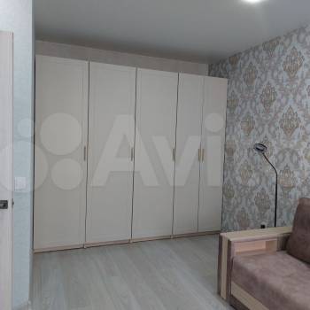 Сдается 1-комнатная квартира, 38 м²