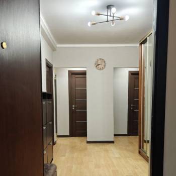 Сдается 2-х комнатная квартира, 75 м²