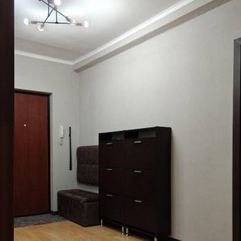 Сдается 2-х комнатная квартира, 75 м²