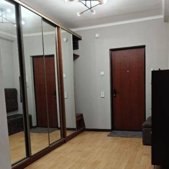 Сдается 2-х комнатная квартира, 75 м²