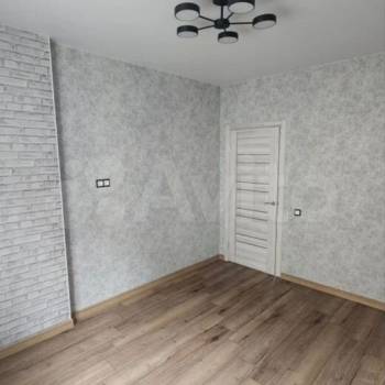 Продается 1-комнатная квартира, 38 м²