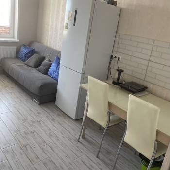 Продается 1-комнатная квартира, 40 м²