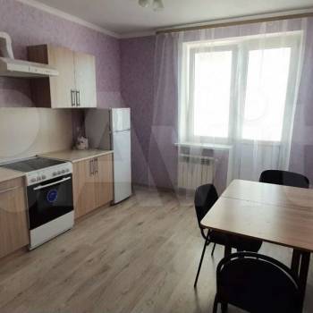 Сдается 1-комнатная квартира, 49 м²