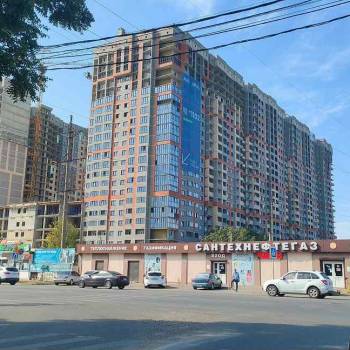 Продается 1-комнатная квартира, 39 м²