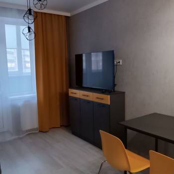 Сдается 1-комнатная квартира, 35 м²