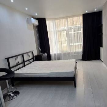 Продается 1-комнатная квартира, 64 м²