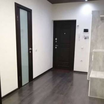 Продается 1-комнатная квартира, 64 м²