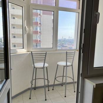 Сдается 1-комнатная квартира, 55 м²