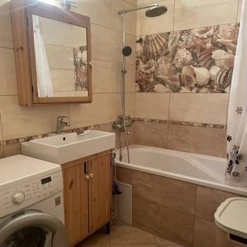 Сдается 2-х комнатная квартира, 70 м²