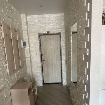 Сдается 1-комнатная квартира, 49 м²