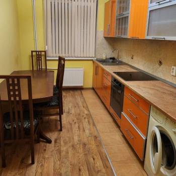 Сдается 1-комнатная квартира, 42 м²