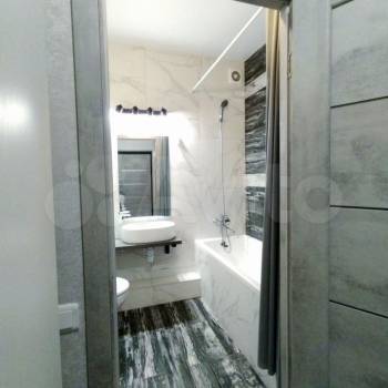 Продается 1-комнатная квартира, 36 м²