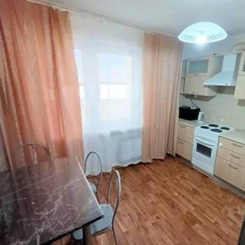 Сдается 1-комнатная квартира, 38 м²