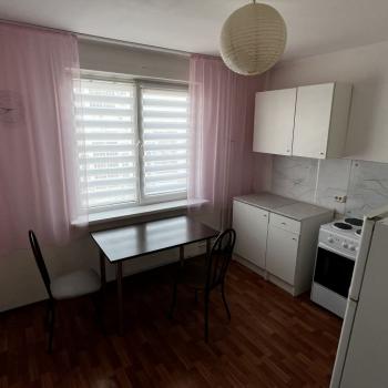 Сдается 1-комнатная квартира, 38 м²