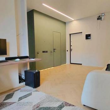 Продается 1-комнатная квартира, 37 м²