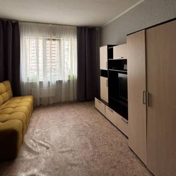 Продается 1-комнатная квартира, 43,5 м²