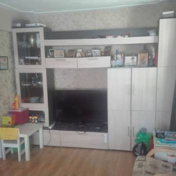 Продается Многокомнатная квартира, 60 м²