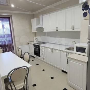 Сдается 1-комнатная квартира, 42 м²