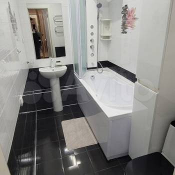 Сдается 1-комнатная квартира, 42 м²