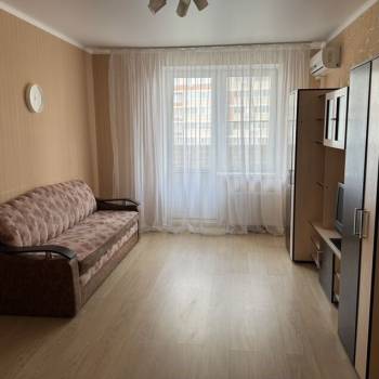 Сдается 2-х комнатная квартира, 65 м²