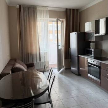 Сдается 1-комнатная квартира, 48 м²