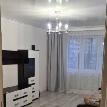 Сдается Многокомнатная квартира, 90 м²