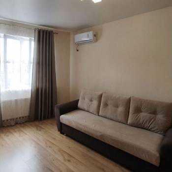 Сдается 1-комнатная квартира, 39 м²