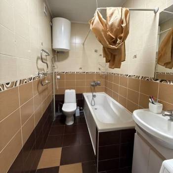 Сдается 1-комнатная квартира, 42 м²