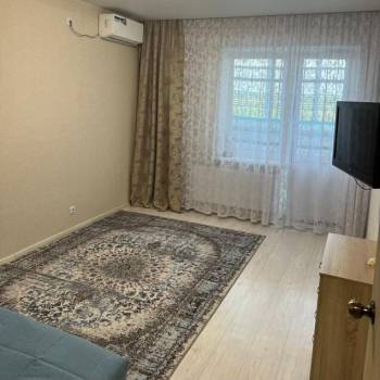 Сдается 1-комнатная квартира, 37 м²