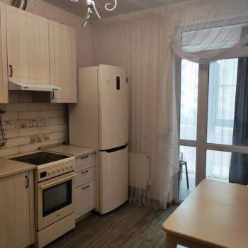 Продается 1-комнатная квартира, 39 м²