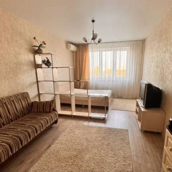 Сдается 1-комнатная квартира, 44 м²