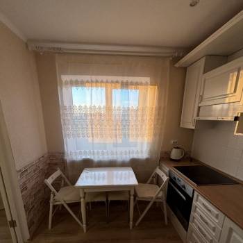 Сдается 1-комнатная квартира, 42,7 м²