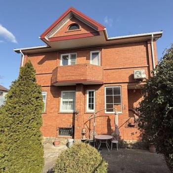 Продается Дом, 242 м²